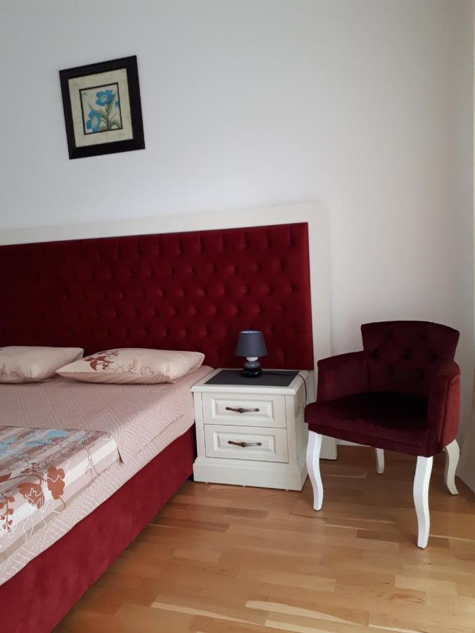 Lux Apartments Kristina Будва Екстер'єр фото