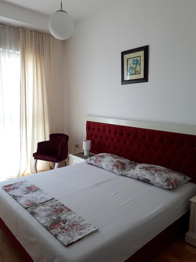 Lux Apartments Kristina Будва Екстер'єр фото