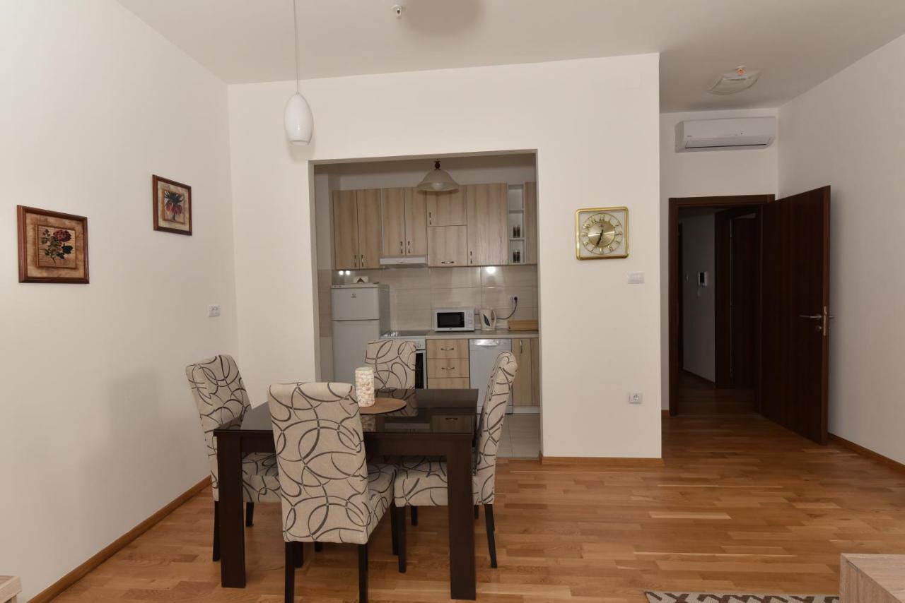 Lux Apartments Kristina Будва Екстер'єр фото