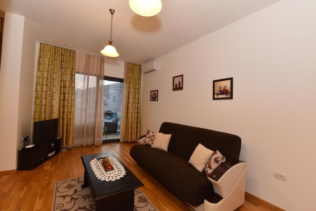 Lux Apartments Kristina Будва Екстер'єр фото