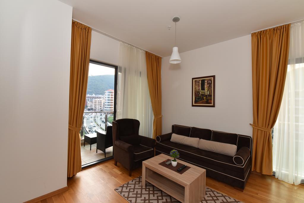 Lux Apartments Kristina Будва Екстер'єр фото