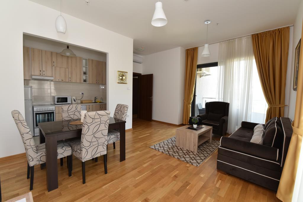Lux Apartments Kristina Будва Екстер'єр фото