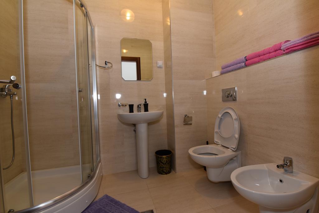 Lux Apartments Kristina Будва Екстер'єр фото