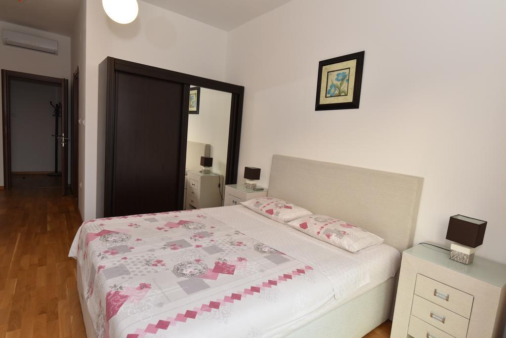 Lux Apartments Kristina Будва Екстер'єр фото