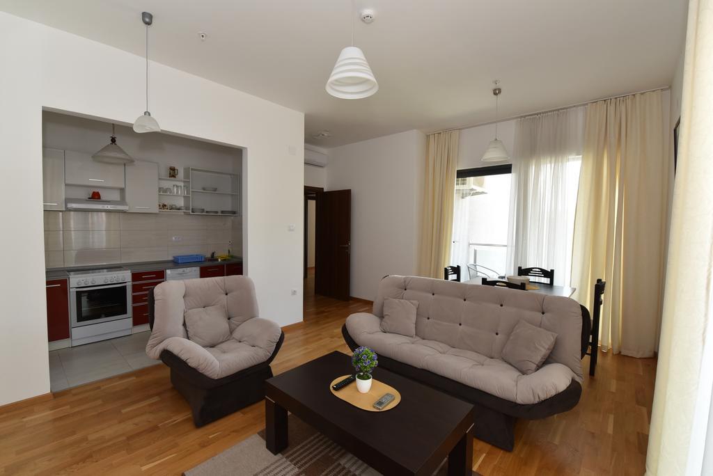 Lux Apartments Kristina Будва Екстер'єр фото