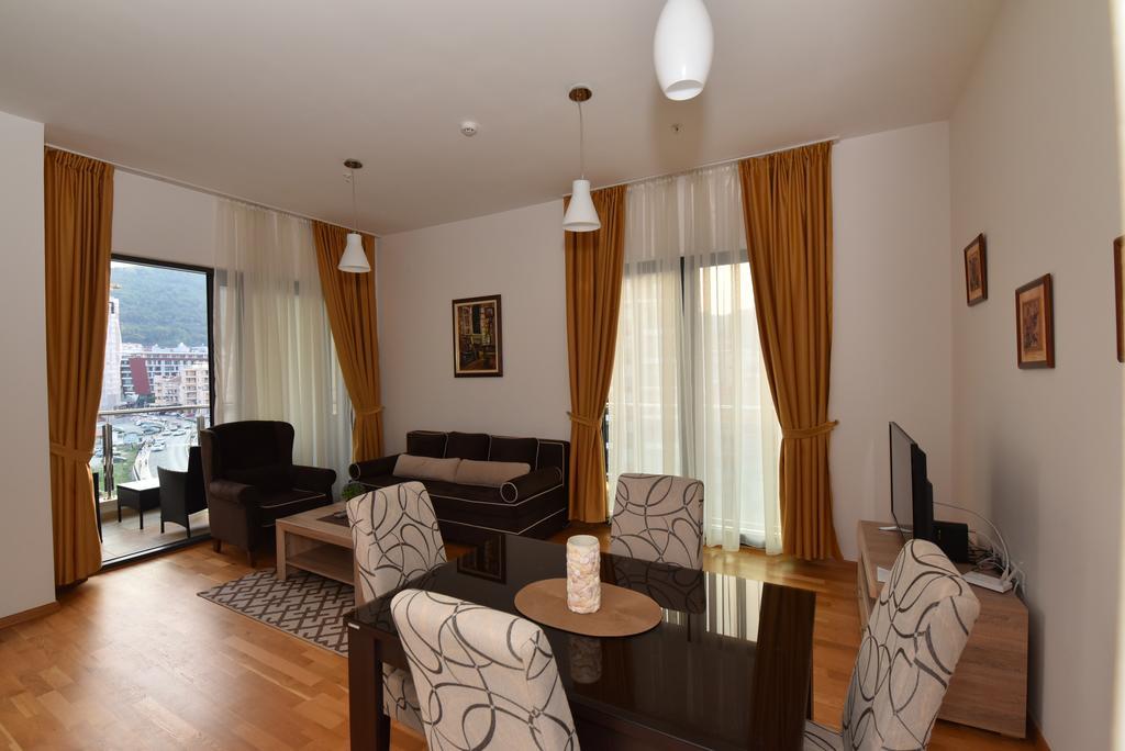 Lux Apartments Kristina Будва Екстер'єр фото