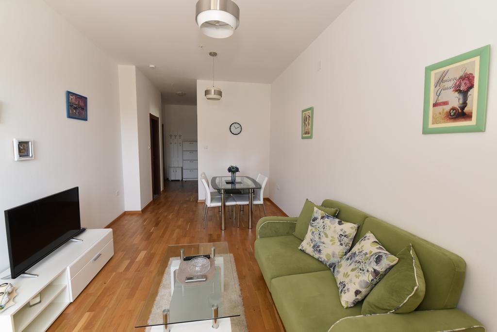 Lux Apartments Kristina Будва Екстер'єр фото
