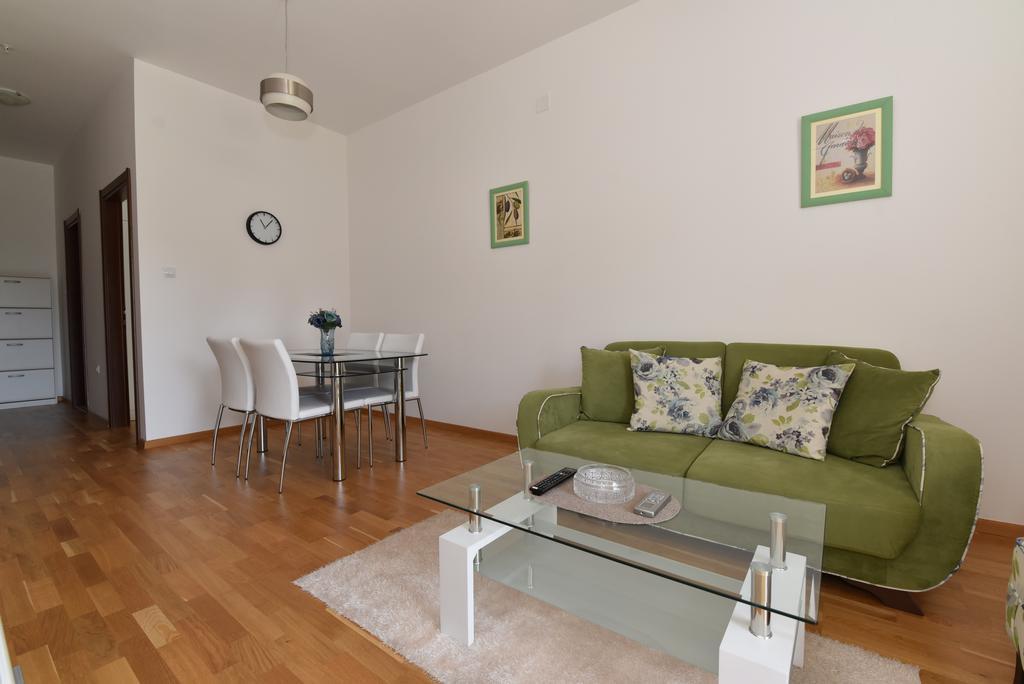 Lux Apartments Kristina Будва Екстер'єр фото