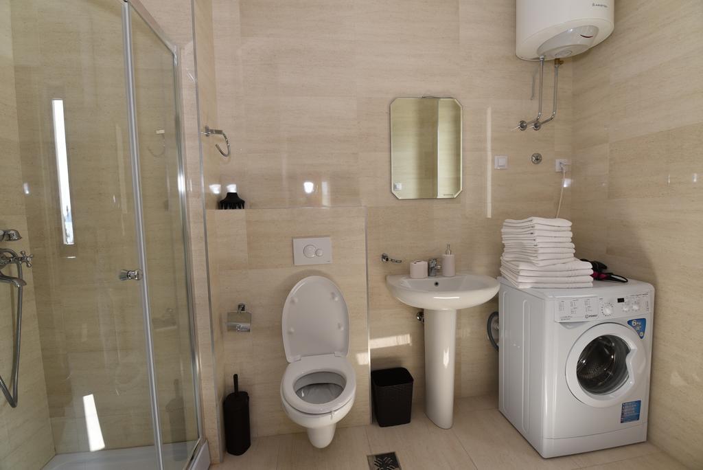 Lux Apartments Kristina Будва Екстер'єр фото