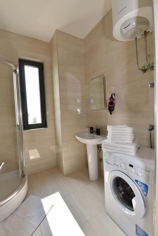 Lux Apartments Kristina Будва Екстер'єр фото