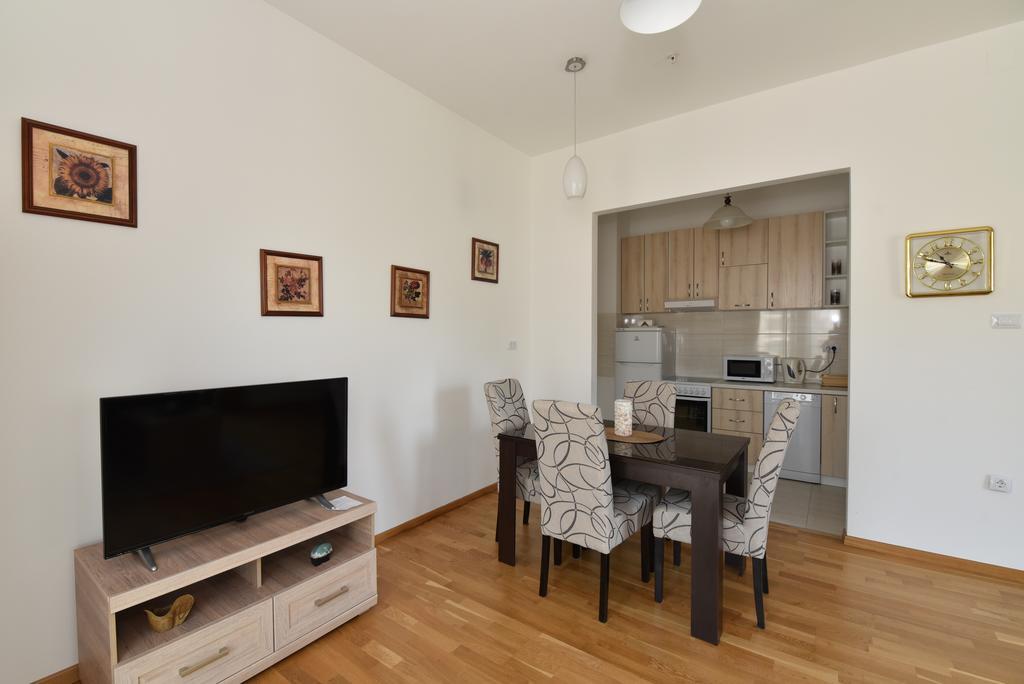 Lux Apartments Kristina Будва Екстер'єр фото