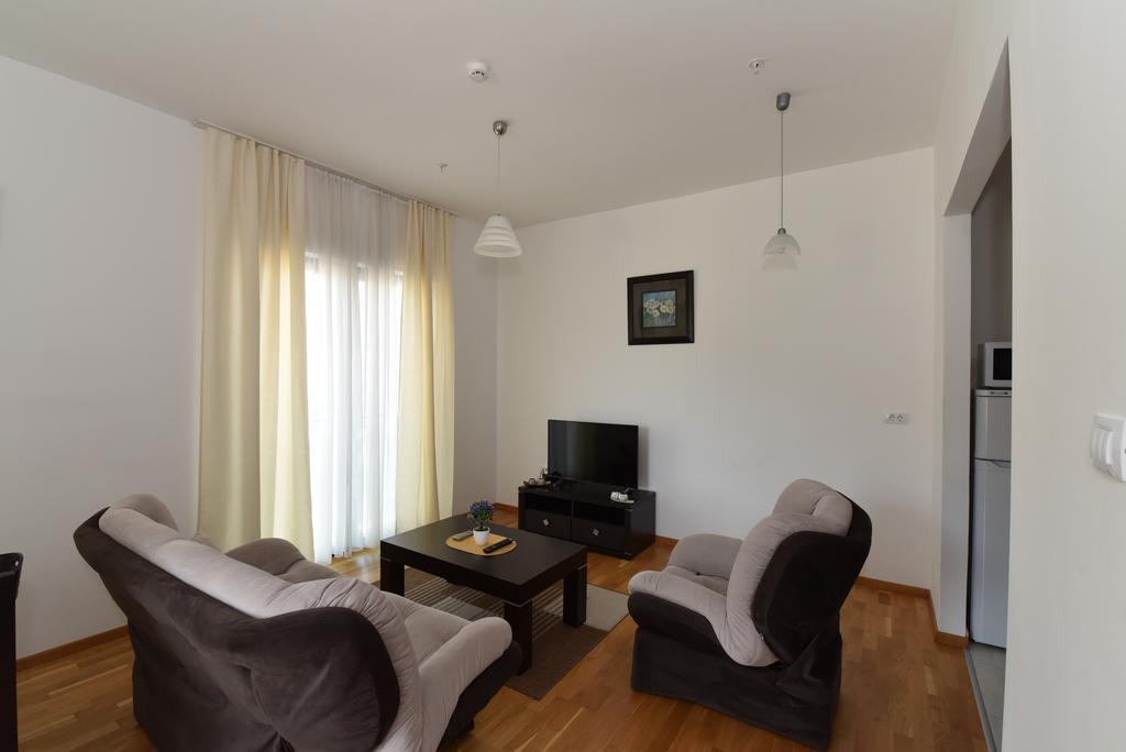 Lux Apartments Kristina Будва Екстер'єр фото
