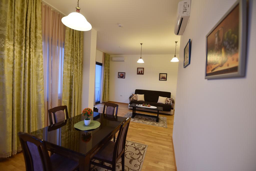 Lux Apartments Kristina Будва Екстер'єр фото